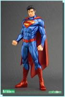 Superman Clark Kent ARTFX+ Statue