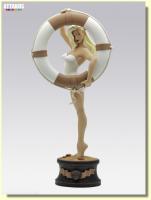 Vicki Riviera Summer Pin-Up Statue