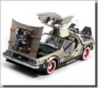 DeLorean Time Machine III 1/18 Die-Cast Vehicle 