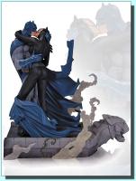 Batman & Catwoman Kiss Jim Lee Statue