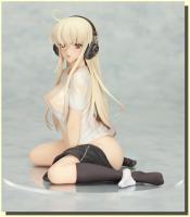 Yuki Maid Bride Blond Figure