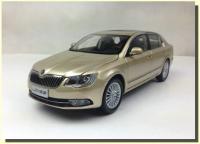 Skoda Superb New Gold 1/18 Die-Cast Vehicle